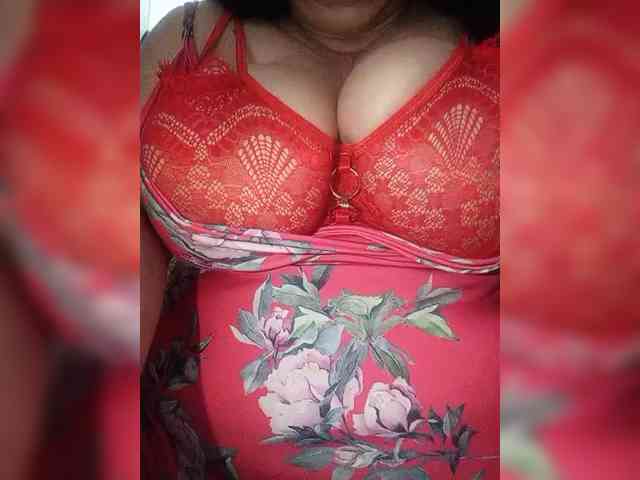 Xo4y2sexa Live Webcam on BongaCams