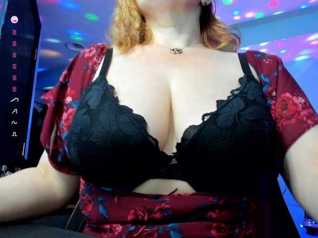mmmMommy's BongaCams show and profile