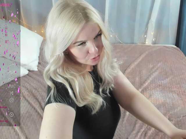 Tasty-booty live cam