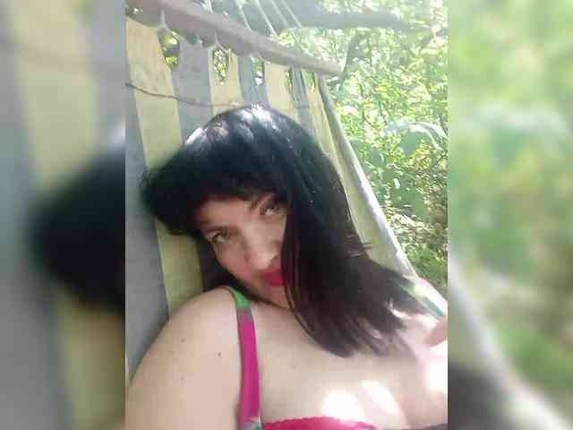 LynnYana webcam