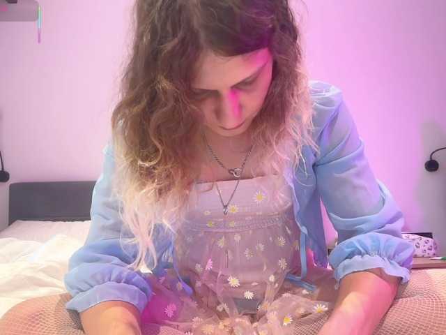 go to chat with AlicePinkhead