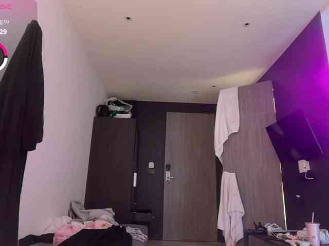 Alice-Pinkhead Live Webcam on BongaCams