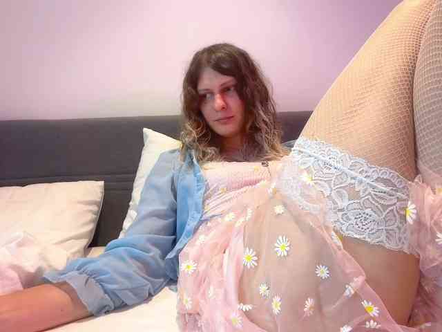 Alice-Pinkhead Live Webcam on BongaCams