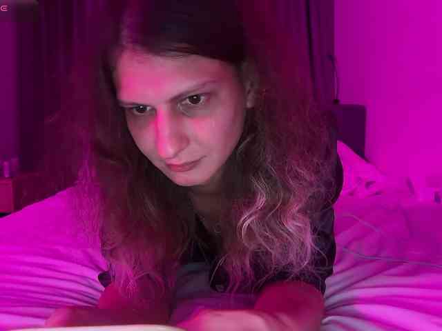 Alice-Pinkhead Live Webcam on BongaCams