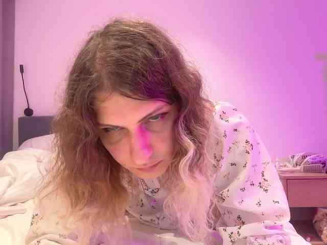 Alice-Pinkhead