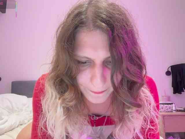 Alice-Pinkhead Live Webcam on BongaCams