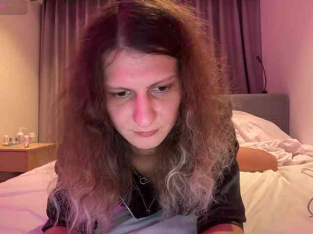 Alice-Pinkhead Live Webcam on BongaCams