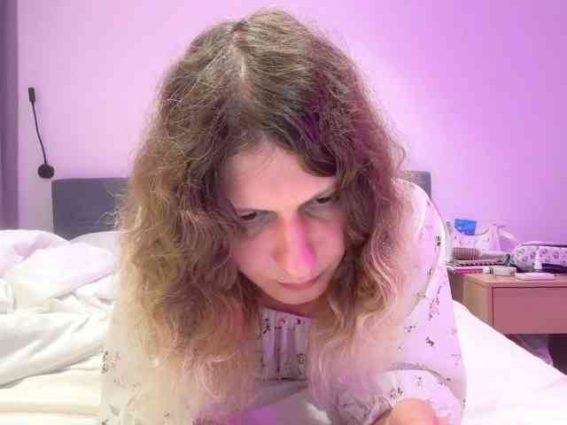 Alice-Pinkhead