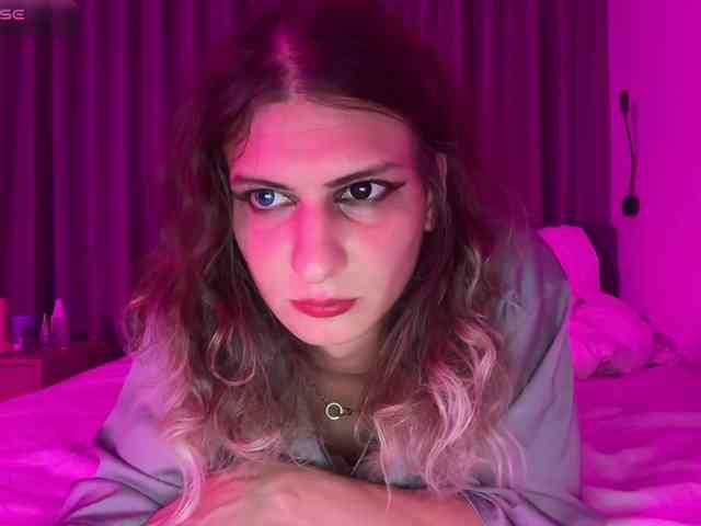 Alice-Pinkhead Live Webcam on BongaCams