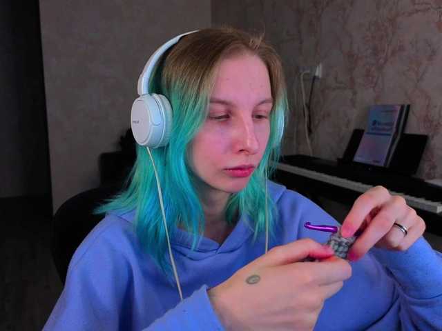 Anny-lol's BongaCams show and profile