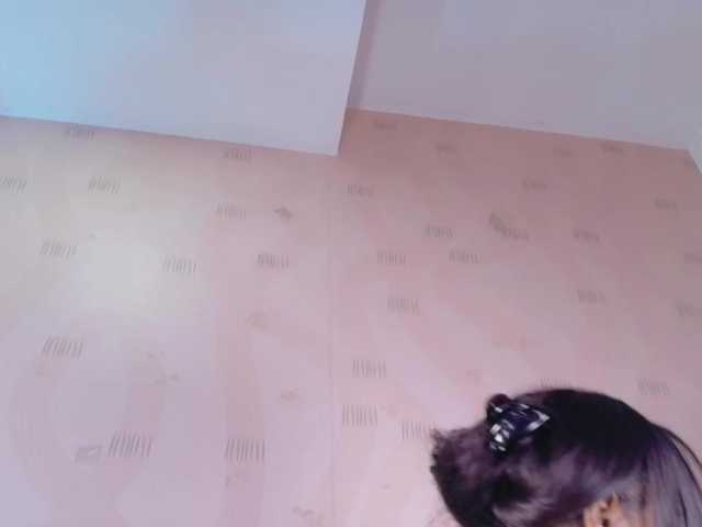 friendsmom's BongaCams show and profile