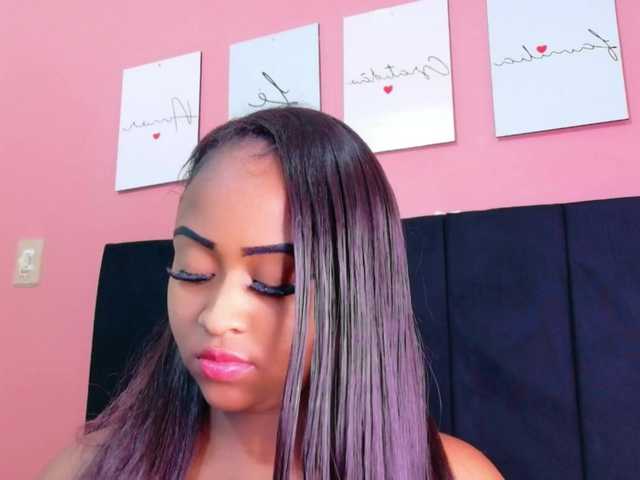 friendsmom's BongaCams show and profile