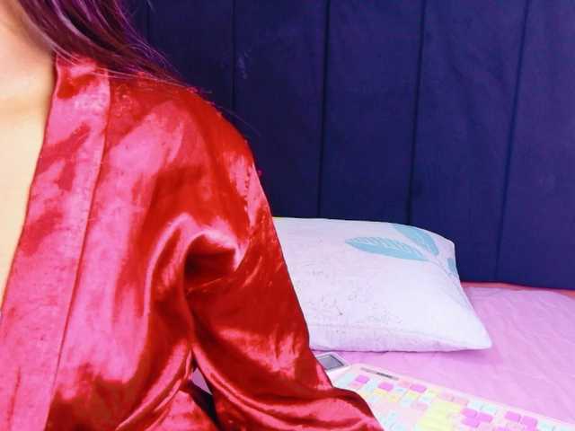 friendsmom's BongaCams show and profile