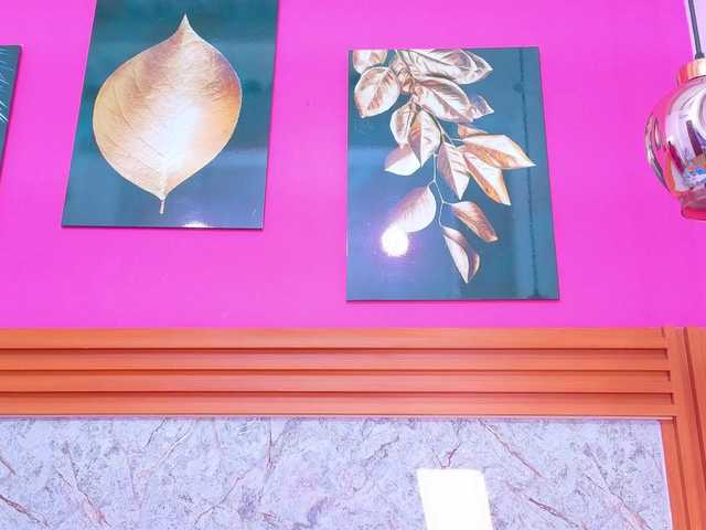 friendsmom's BongaCams show and profile