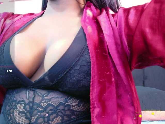 friendsmom's BongaCams show and profile