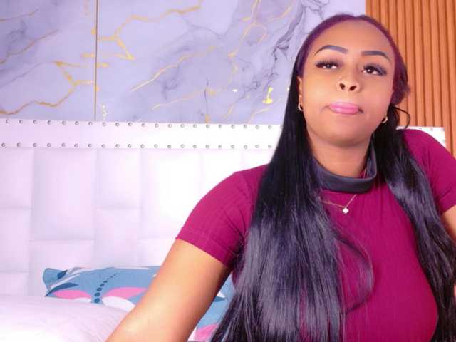 friendsmom's BongaCams show and profile