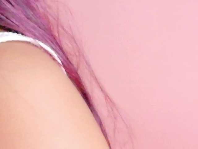 Admire 25 years old friendsmom from BongaCams friendsmom from BongaCams