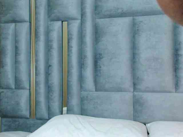 friendsmom webcam