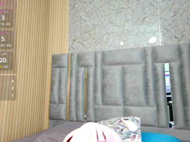 friendsmom webcam