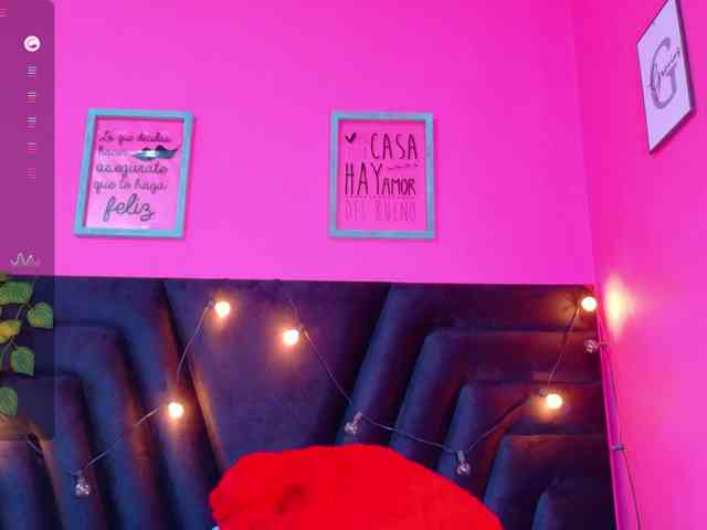 friendsmom webcam