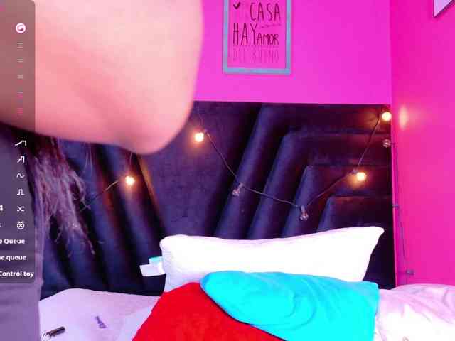 friendsmom webcam