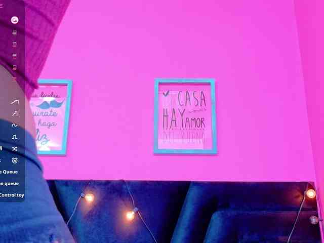 friendsmom webcam