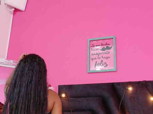 friendsmom webcam