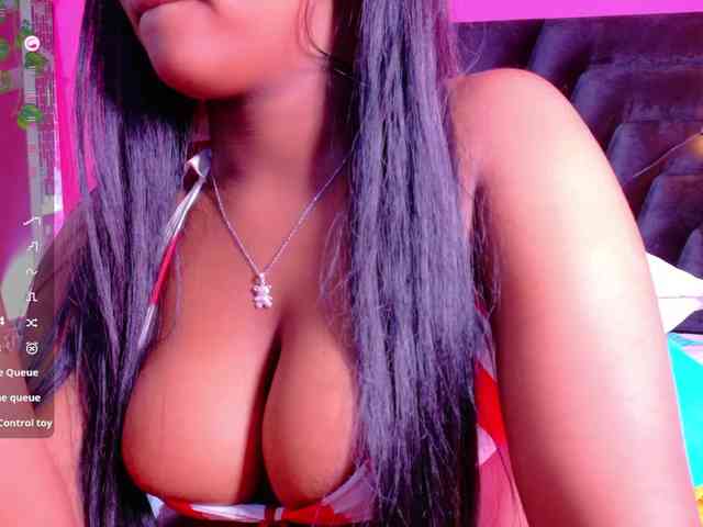 friendsmom webcam