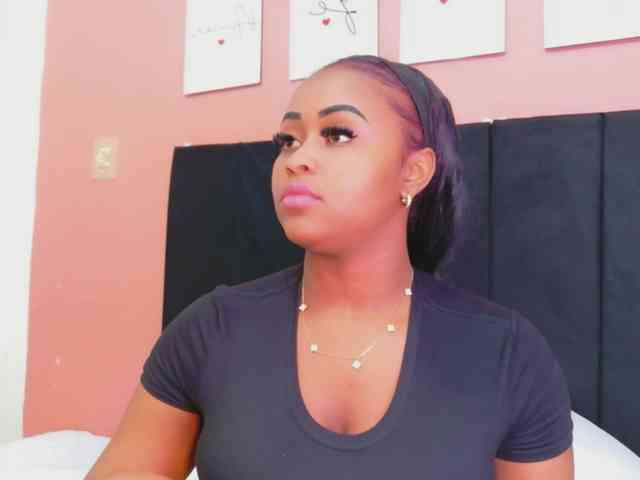 friendsmom Live Webcam on BongaCams