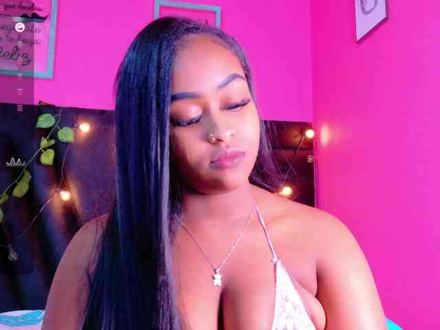friendsmom webcam