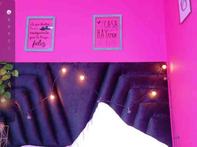 friendsmom webcam