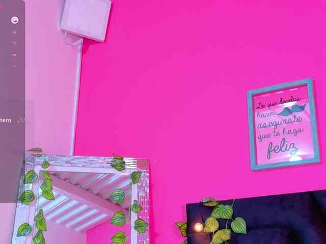 friendsmom webcam