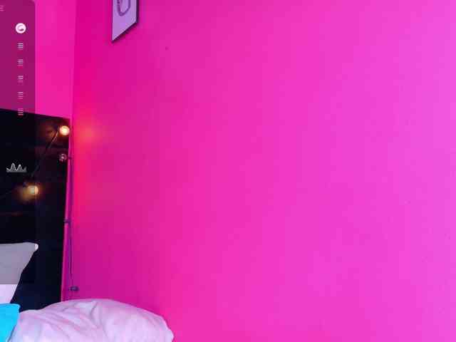 friendsmom webcam
