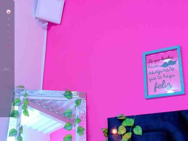 friendsmom webcam