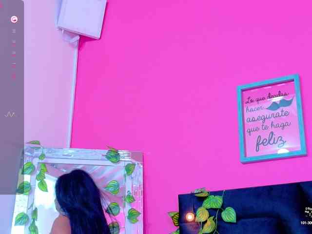 friendsmom webcam
