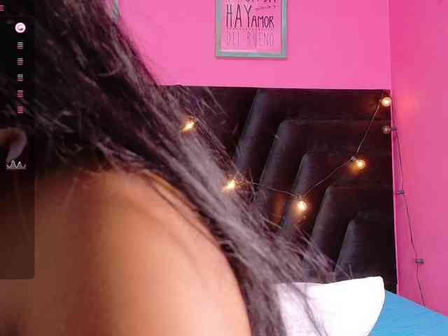 friendsmom webcam