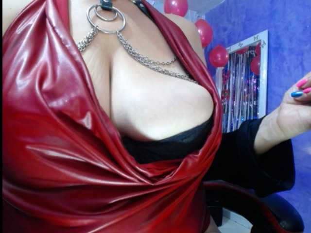sarasmith2's BongaCams show and profile