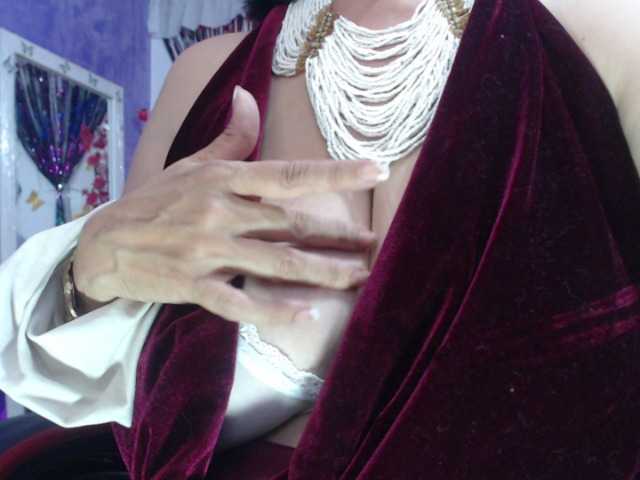 sarasmith2's BongaCams show and profile