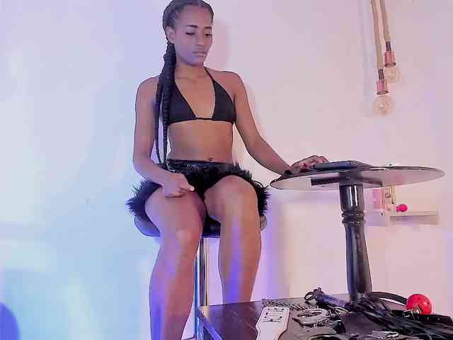 camilathomsson webcam