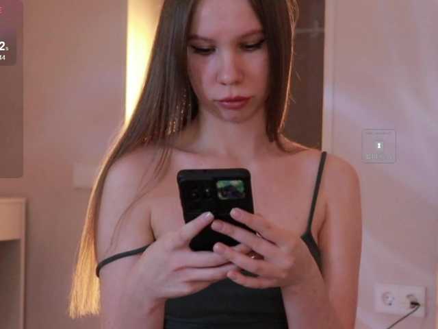 MsAura's BongaCams show and profile