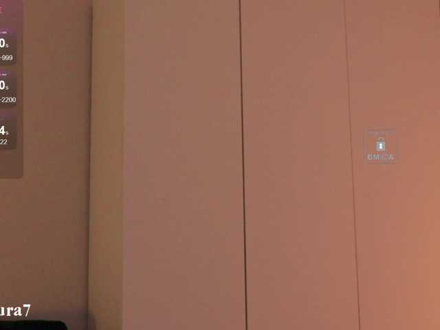 MsAura's BongaCams show and profile