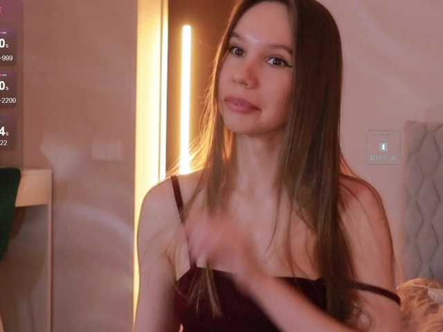 MsAura's BongaCams show and profile