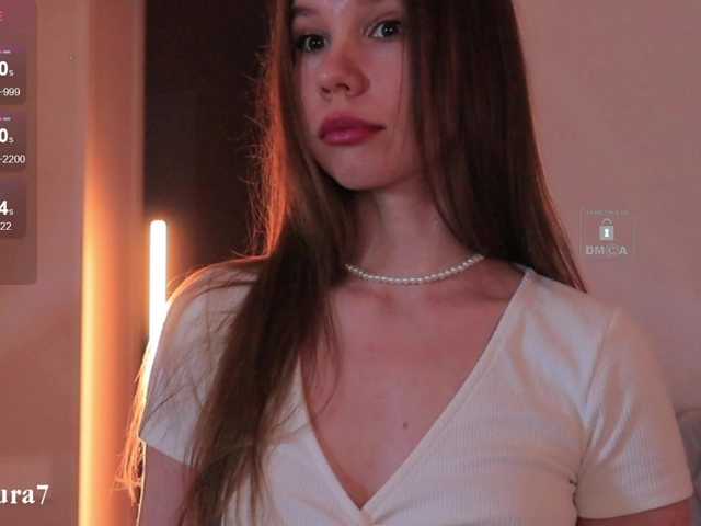 MsAura's BongaCams show and profile