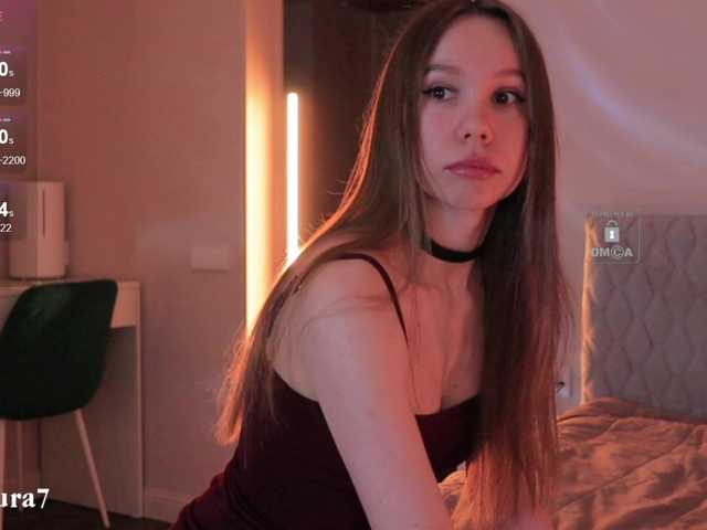 MsAura's BongaCams show and profile