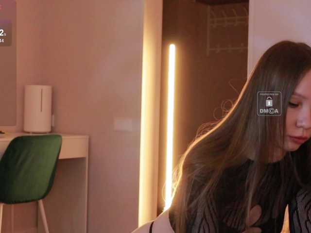 MsAura's BongaCams show and profile