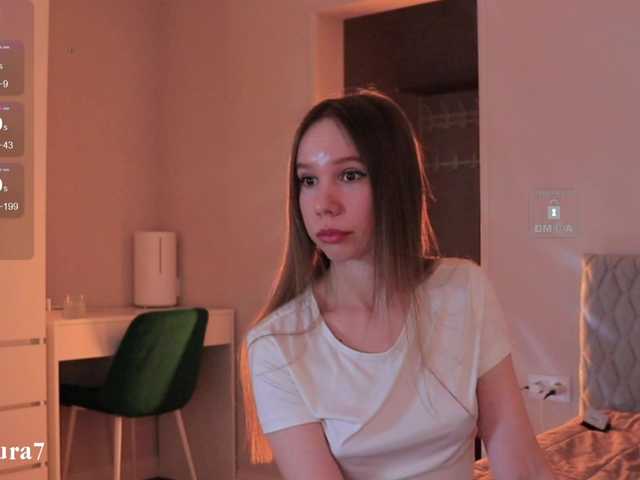 MsAura's BongaCams show and profile