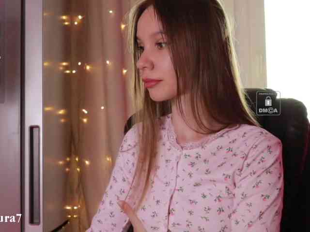 MsAura webcam