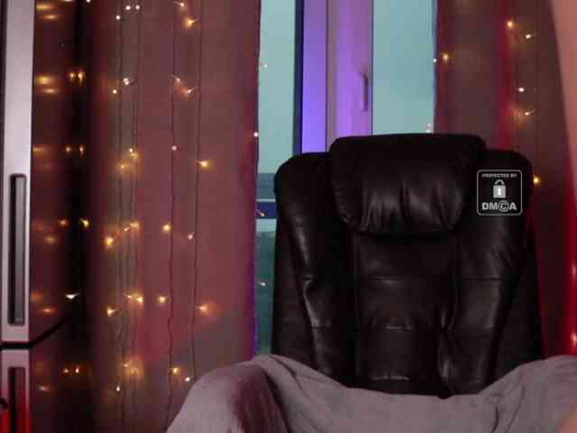 MsAura webcam