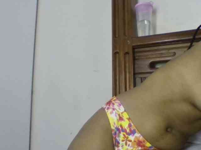Naughtylittlemissy webcam