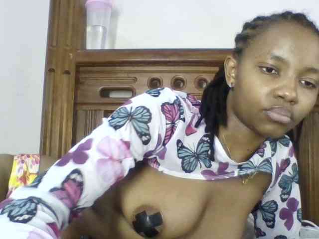 Naughtylittlemissy webcam